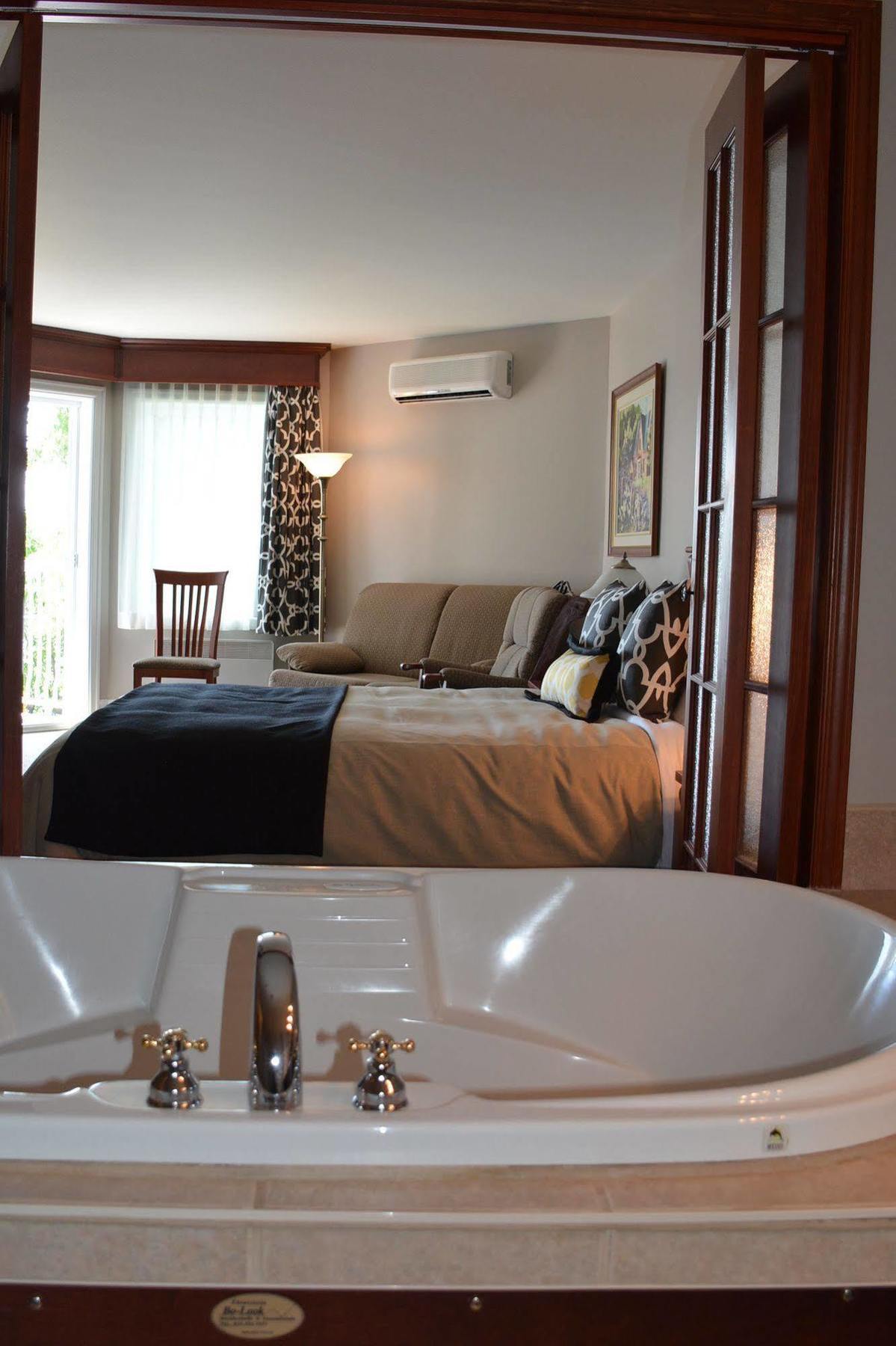 Manoir Du Lac William Saint-Ferdinand エクステリア 写真